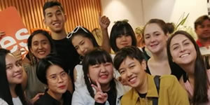 ESドバイ学生イメージ